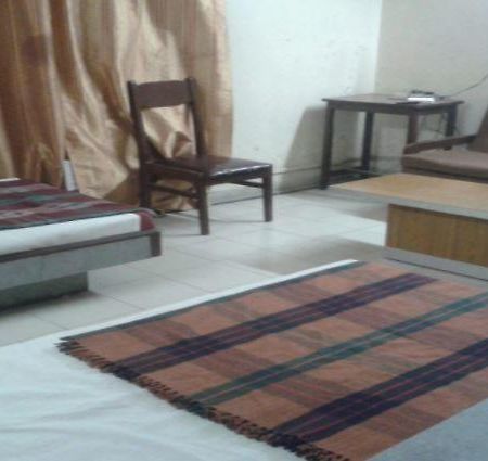 Hotel Sant Plaza Indore Bagian luar foto