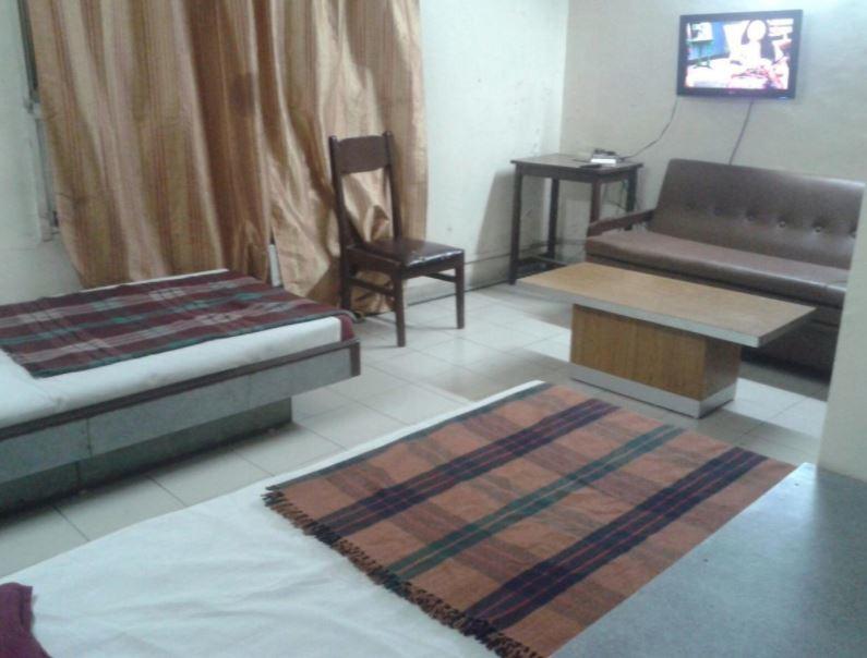 Hotel Sant Plaza Indore Bagian luar foto